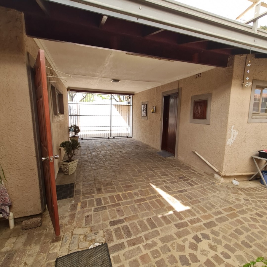 6 Bedroom Property for Sale in Sasolburg Free State